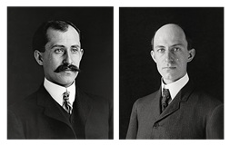 Orville ve Wilbur Wright 1905'te